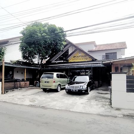Hotel Reddoorz Syariah Near Stasiun Purwokerto Esterno foto