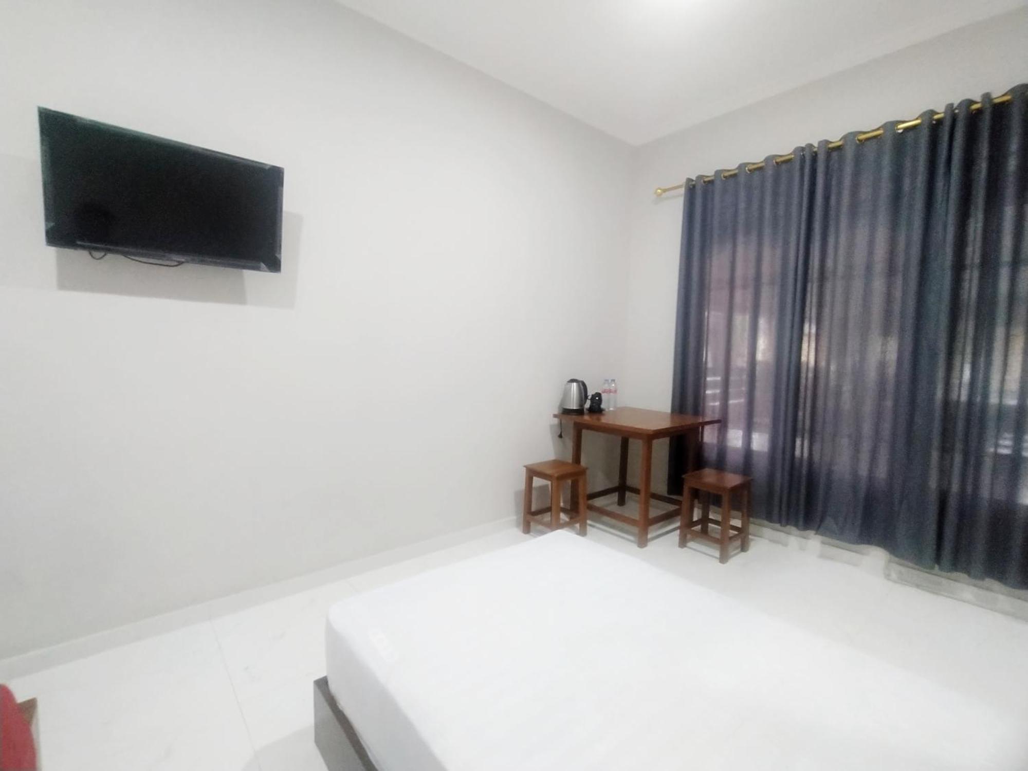 Hotel Reddoorz Syariah Near Stasiun Purwokerto Esterno foto