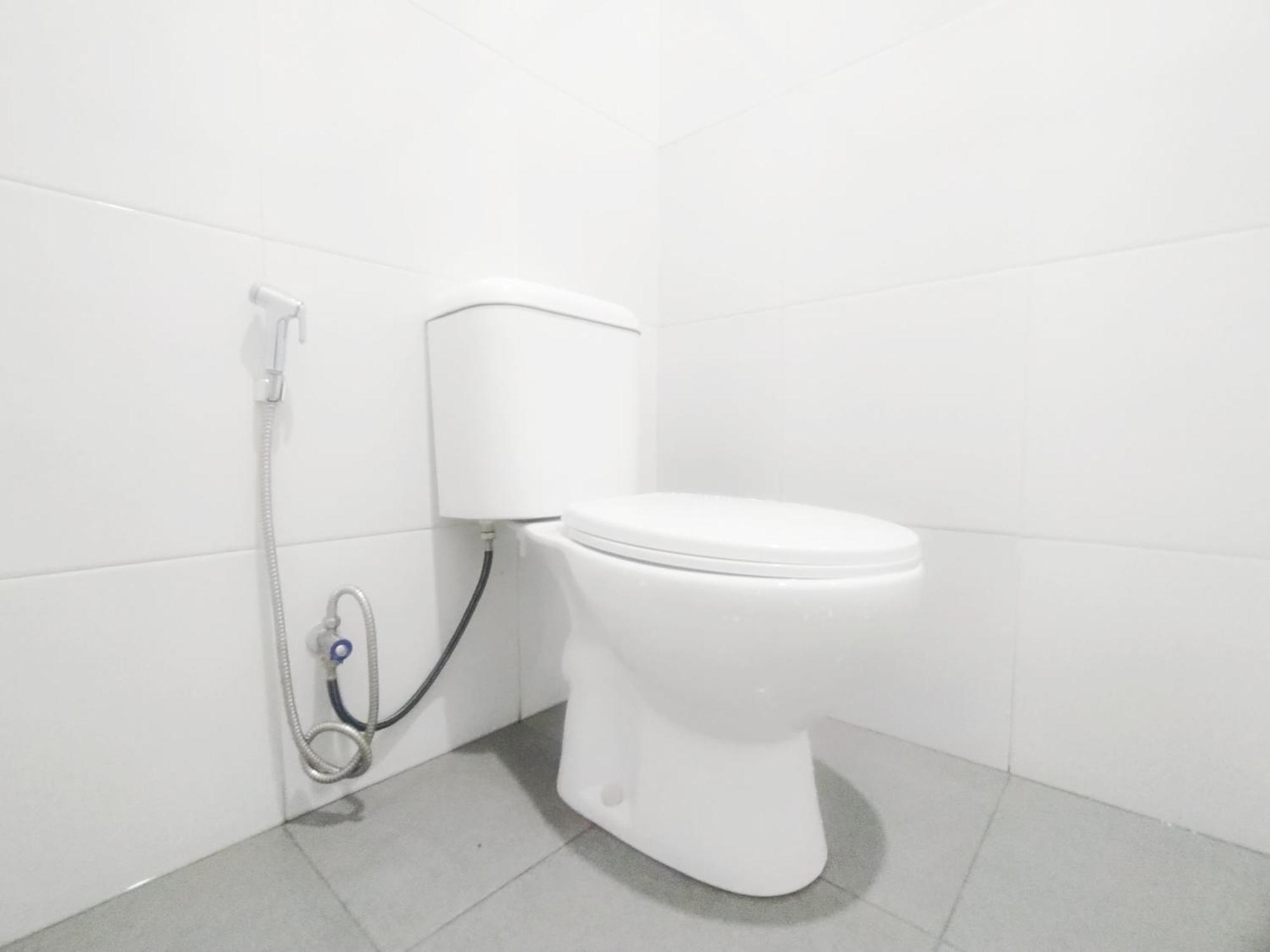 Hotel Reddoorz Syariah Near Stasiun Purwokerto Esterno foto