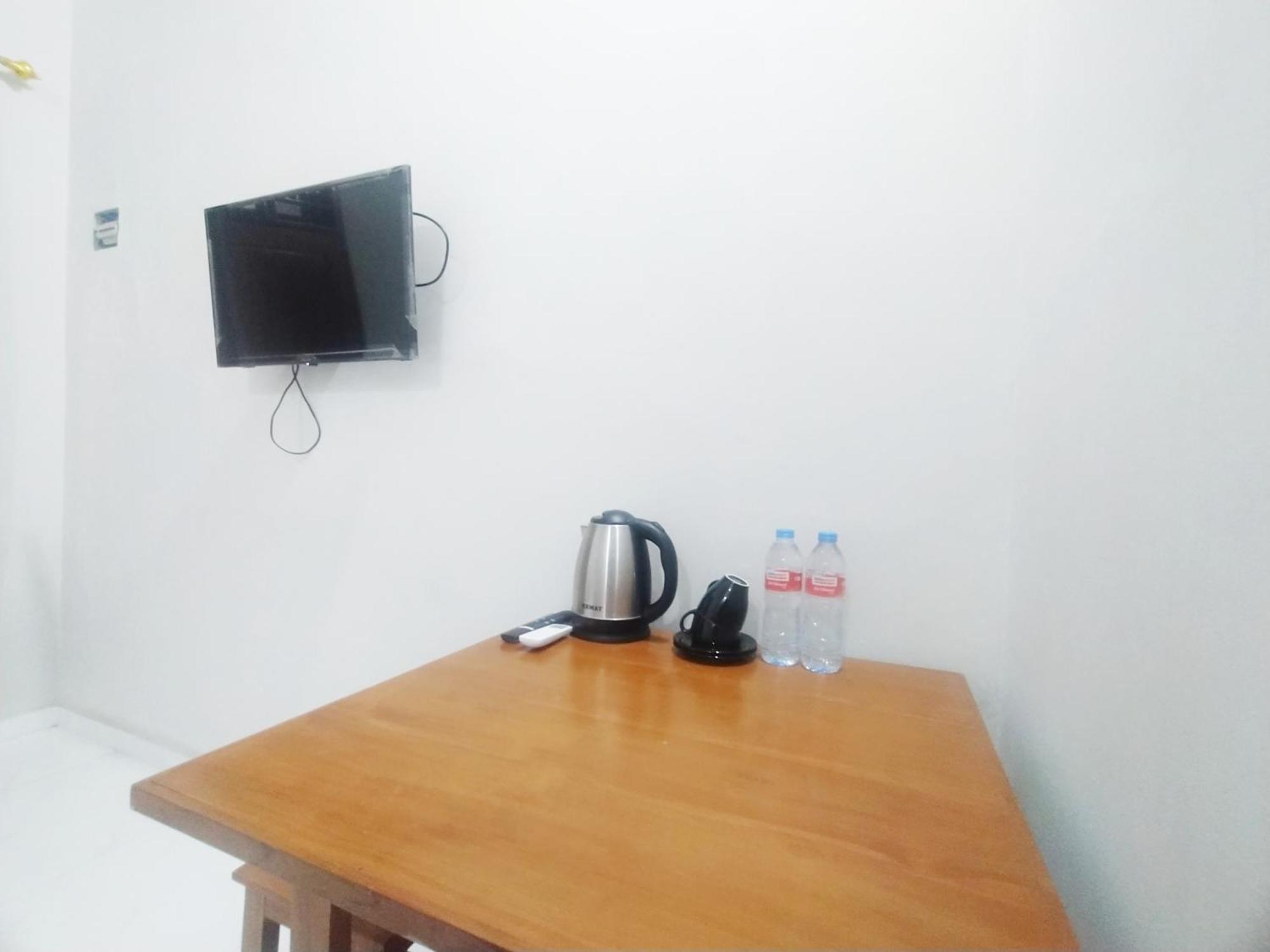 Hotel Reddoorz Syariah Near Stasiun Purwokerto Esterno foto