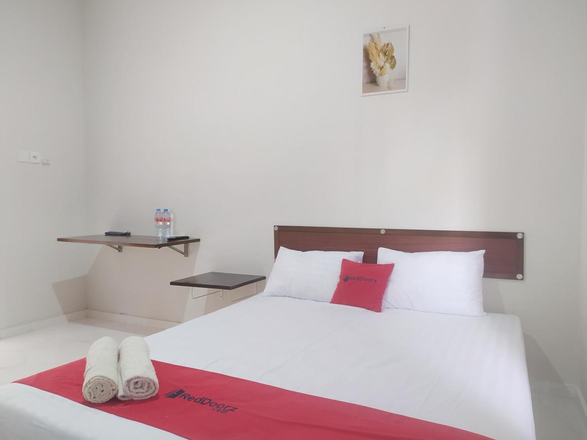 Hotel Reddoorz Syariah Near Stasiun Purwokerto Esterno foto
