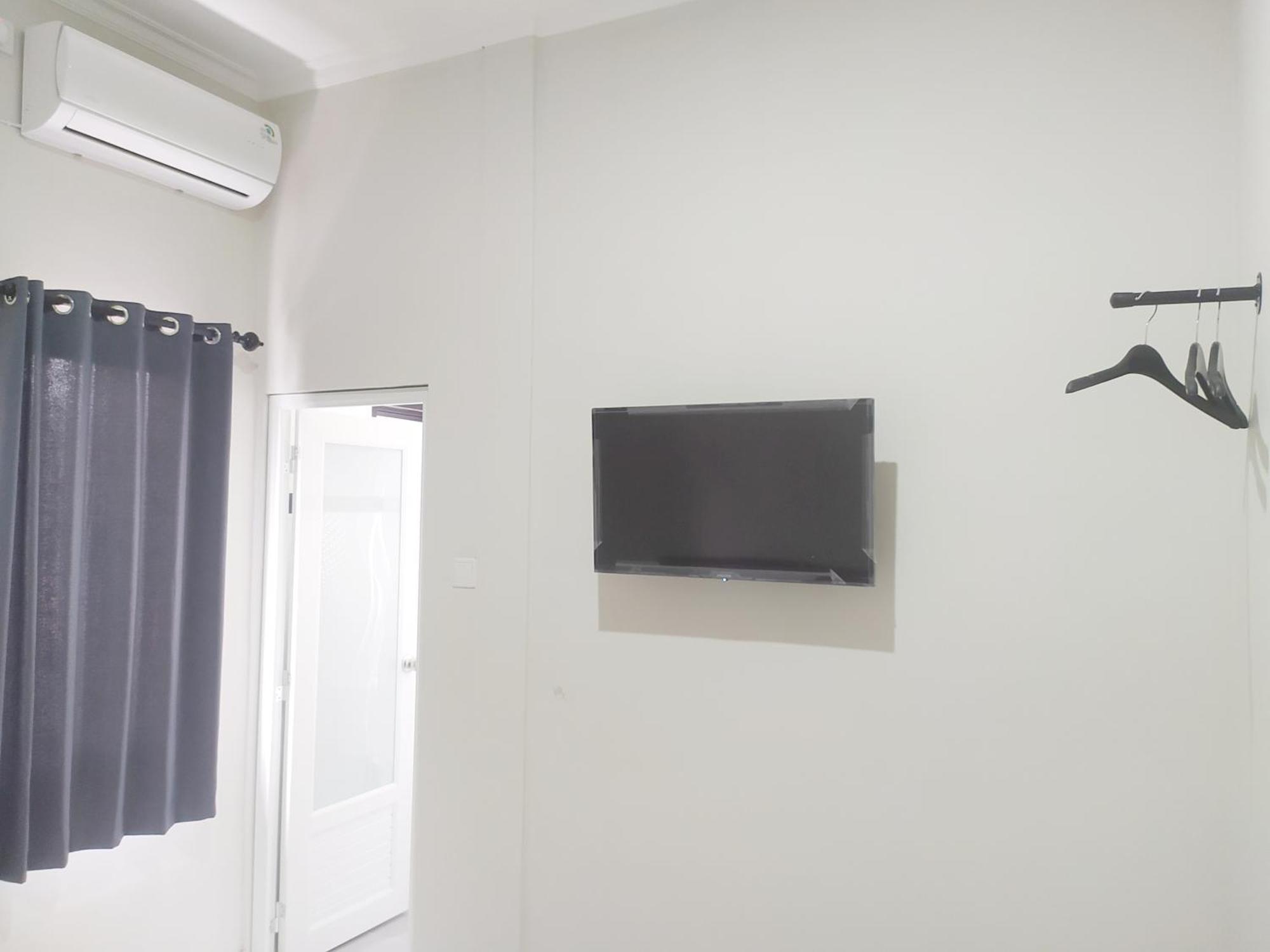 Hotel Reddoorz Syariah Near Stasiun Purwokerto Esterno foto