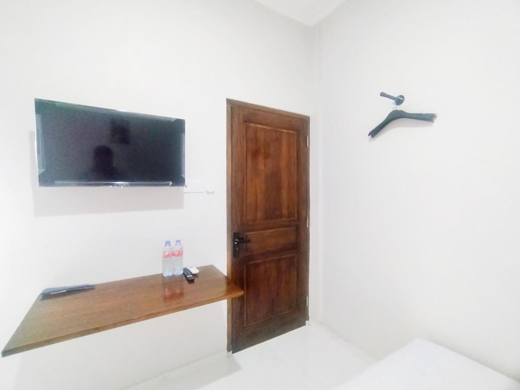 Hotel Reddoorz Syariah Near Stasiun Purwokerto Esterno foto